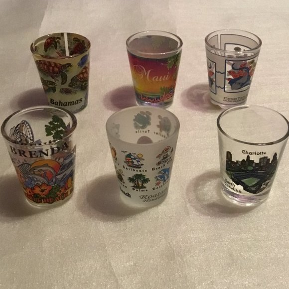 Colorful lot of 6 advertising shot glasses - Bahamas, Maui, Honduras, etc. - Picture 5 of 7